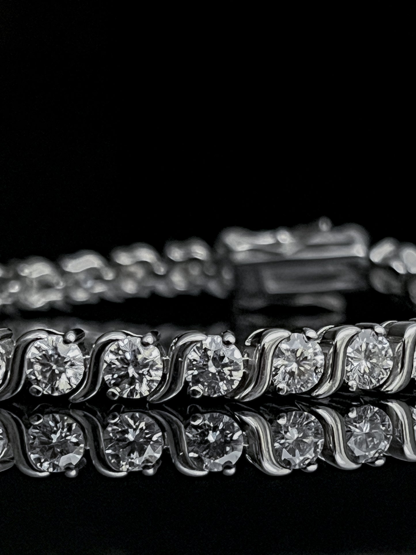 Tennis bracelet