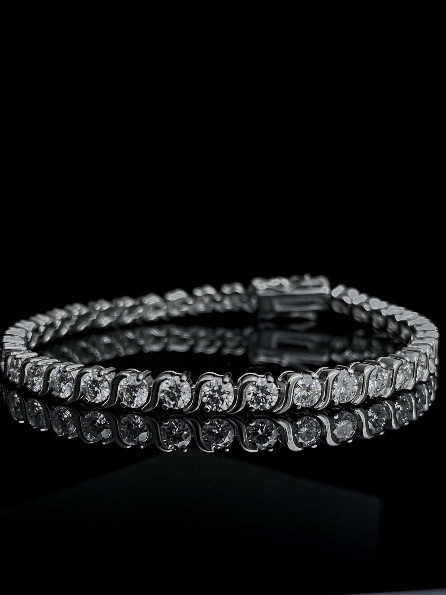 Tennis bracelet